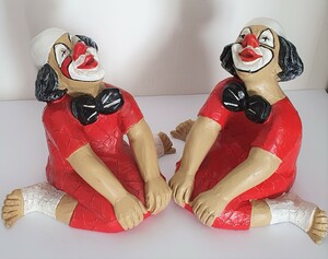 9085.80 & 14117   Clown, sitzend, gegrätschte Haltung, verträumt   1987